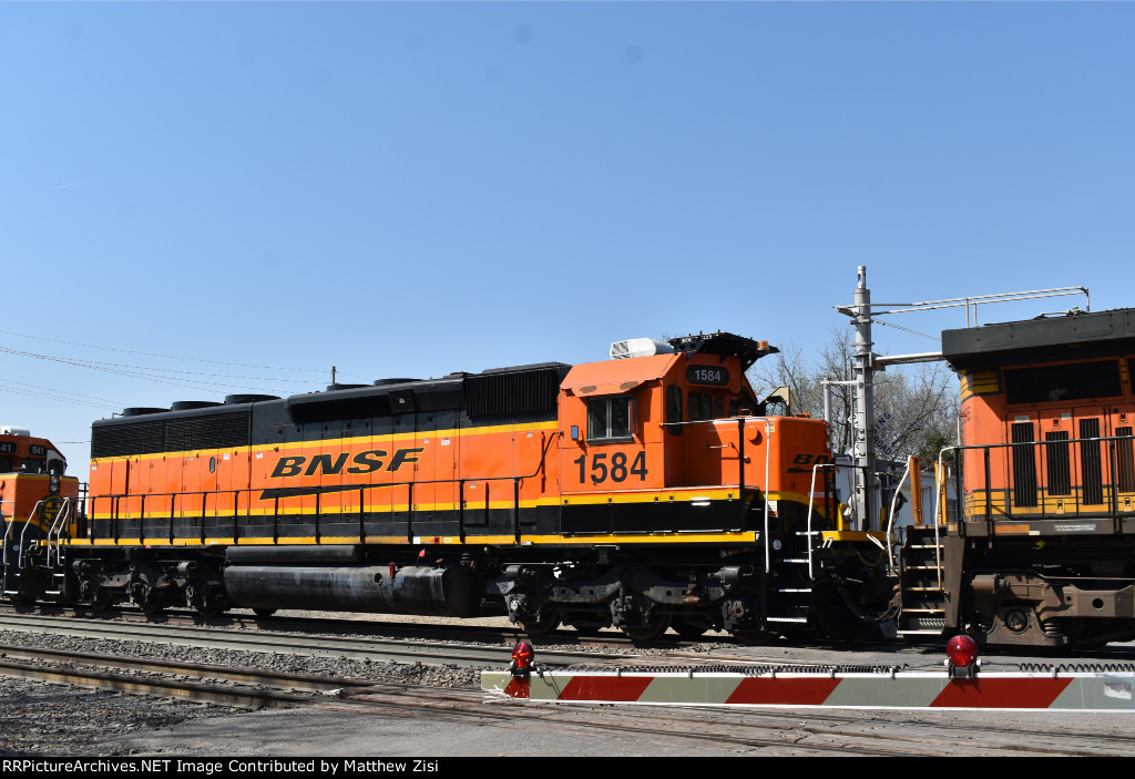 BNSF 1584